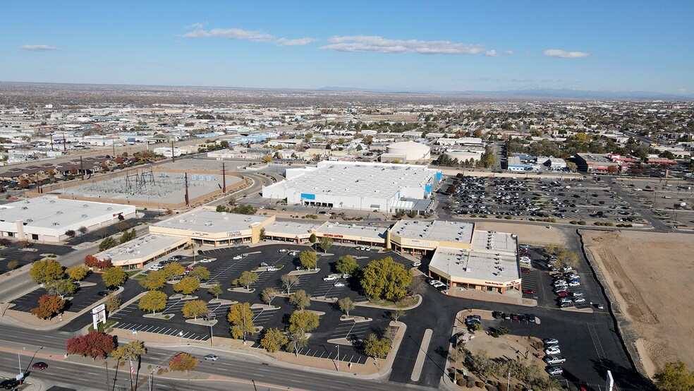 More Photos Of 3301 Menaul Blvd NE, Albuquerque Storefront For Sale