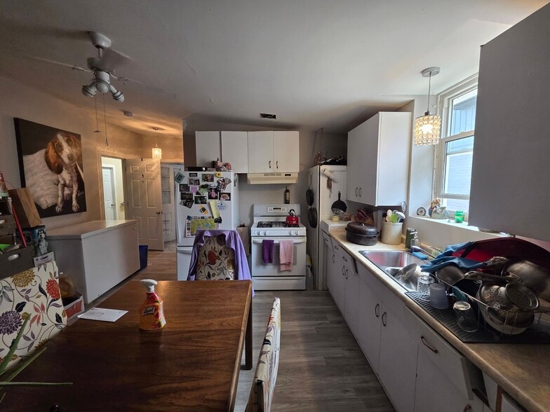 More Photos Of 4-6 Sykes St N, Meaford Apartments For Sale