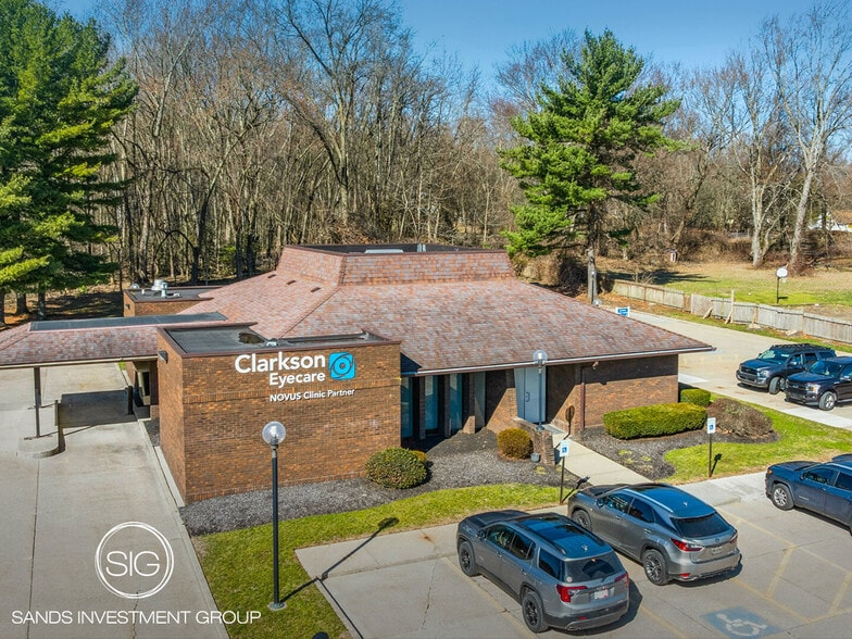 Primary Photo Of 3510 Manchester Rd, Akron Medical For Sale