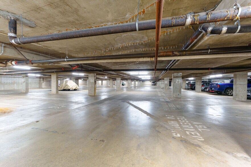 More Photos Of 1460-1488 Main St, North Vancouver District Medical For Sale