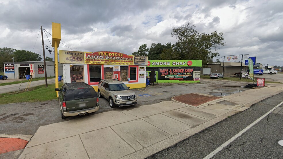 More Photos Of 508 S Timberland Dr, Lufkin General Retail For Sale