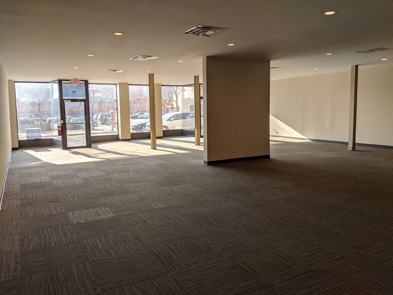 More Photos Of 12-20 E Tupper St, Buffalo Medical For Lease