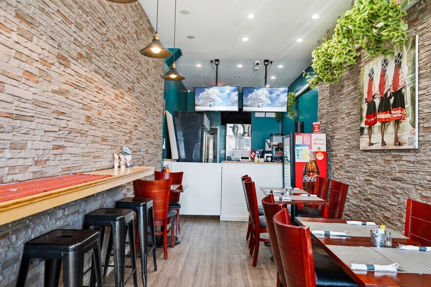 More Photos Of 379 Sunrise Hwy, Lynbrook Storefront Retail Office For Sale