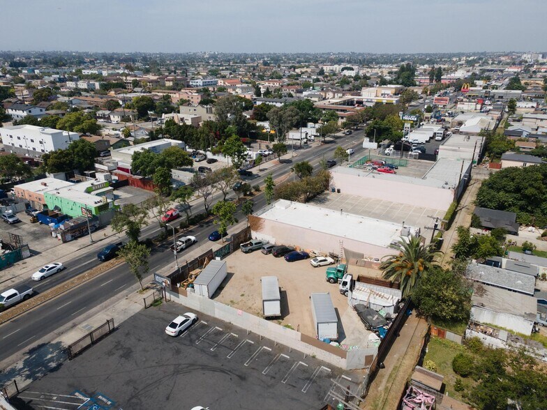 More Photos Of 235 E Manchester, Los Angeles Land For Sale