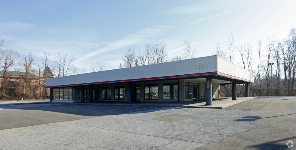 More Photos Of 3025 E Main St, Cortlandt Manor Freestanding For Lease
