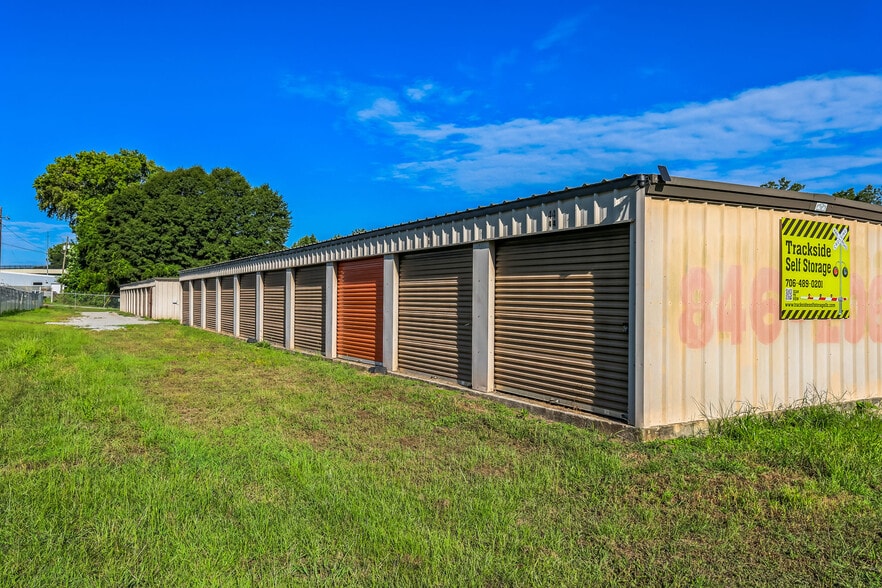 More Photos Of 52 & 54 Awtrey St, Manchester Self Storage For Sale