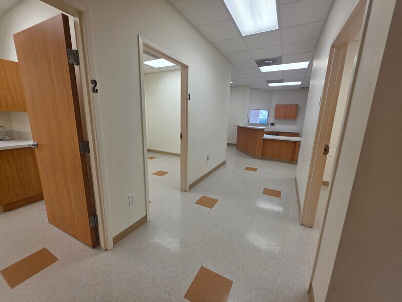 More Photos Of 19121 W Little York, Katy Medical For Lease