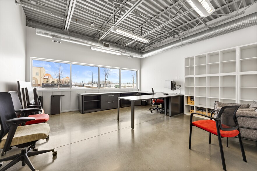 More Photos Of 261211 Wagon Wheel Way, Rocky View No 44 Light Manufacturing For Sale