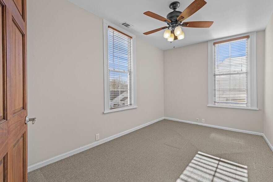 More Photos Of 90 E Moreno St, Buford Office Residential For Sale