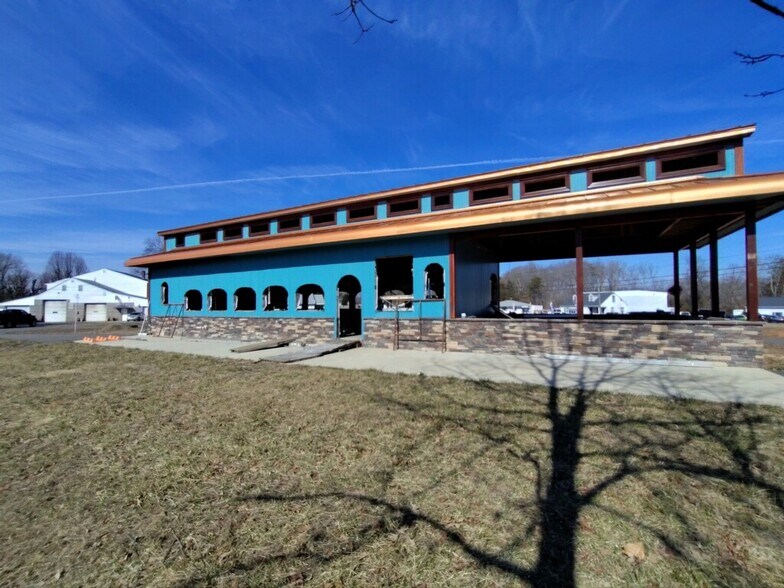 Primary Photo Of 3714 Waterlick Rd, Forest Freestanding For Sale