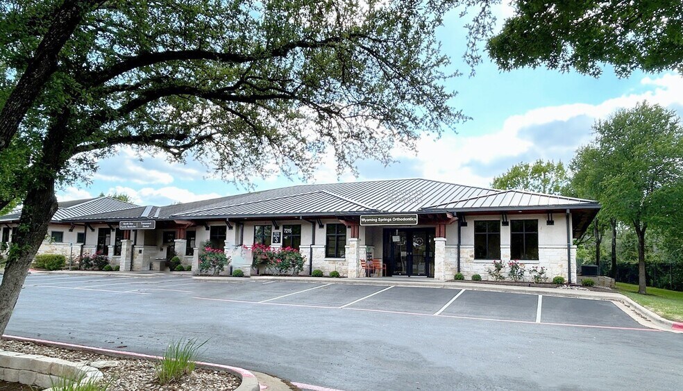 Primary Photo Of 7215 Wyoming Springs Dr, Round Rock Medical For Sale