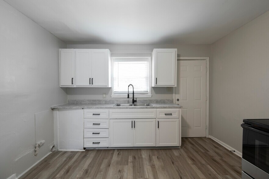 More Photos Of , Huntsville Multifamily For Sale