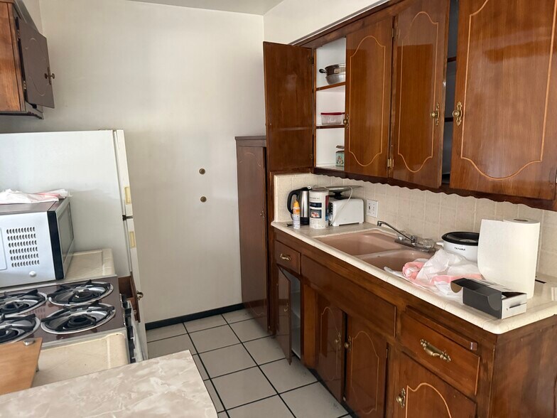 More Photos Of 904 N 1st St, Alhambra Apartments For Sale
