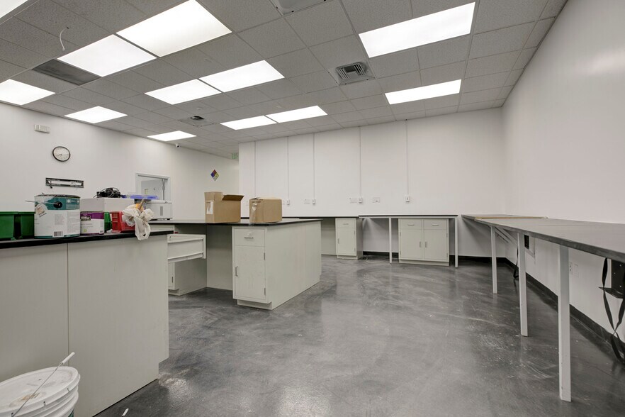 More Photos Of 18417 Bryant St, Northridge Service For Sale