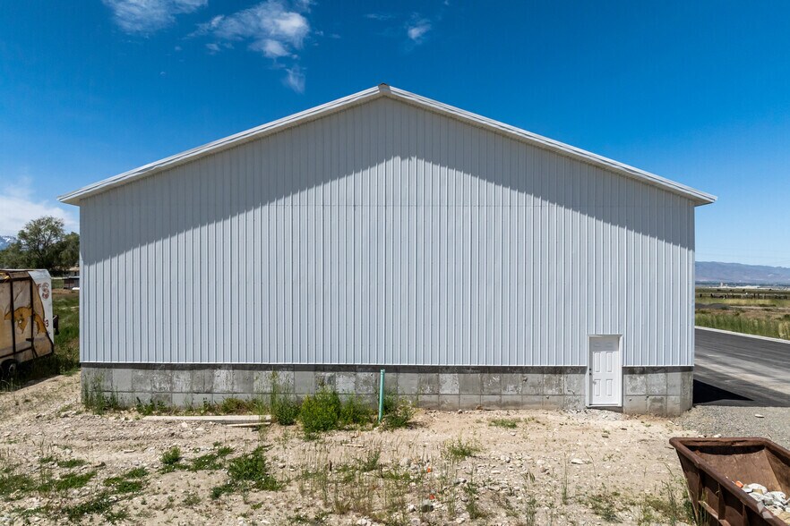More Photos Of 952 N 1000 W, Tooele Warehouse For Sale