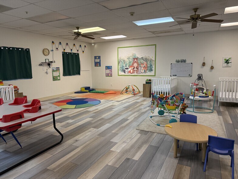 More Photos Of 5695 N Rainbow Blvd, Las Vegas Daycare Center For Lease