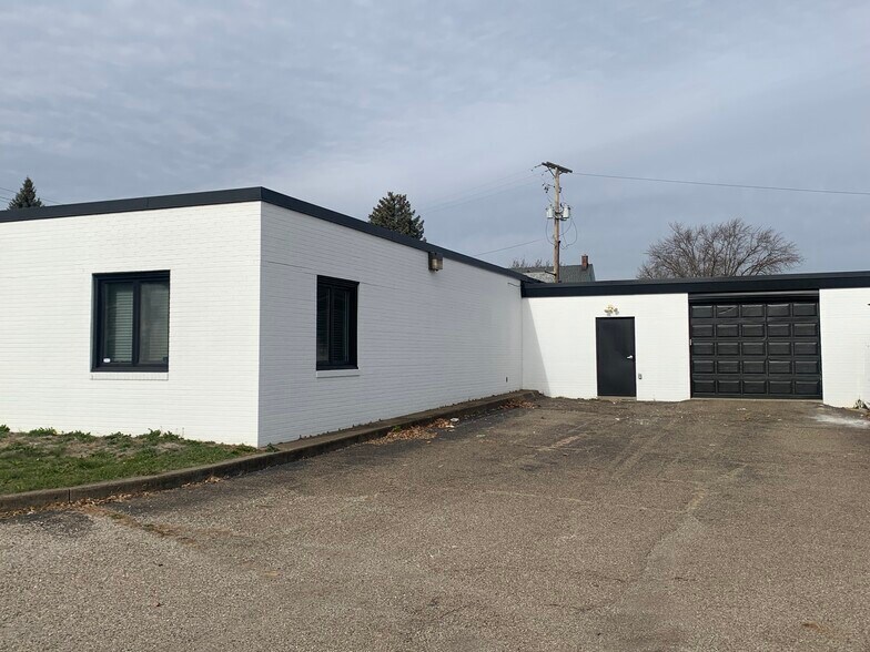 More Photos Of 1208 Harrison Ave SW, Canton Office For Lease