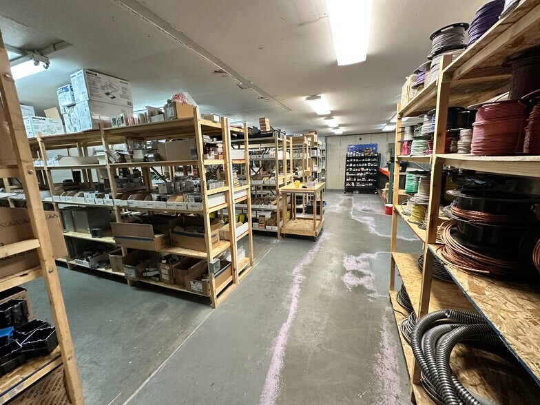 More Photos Of 1504 Fruitvale Blvd, Yakima Freestanding For Lease