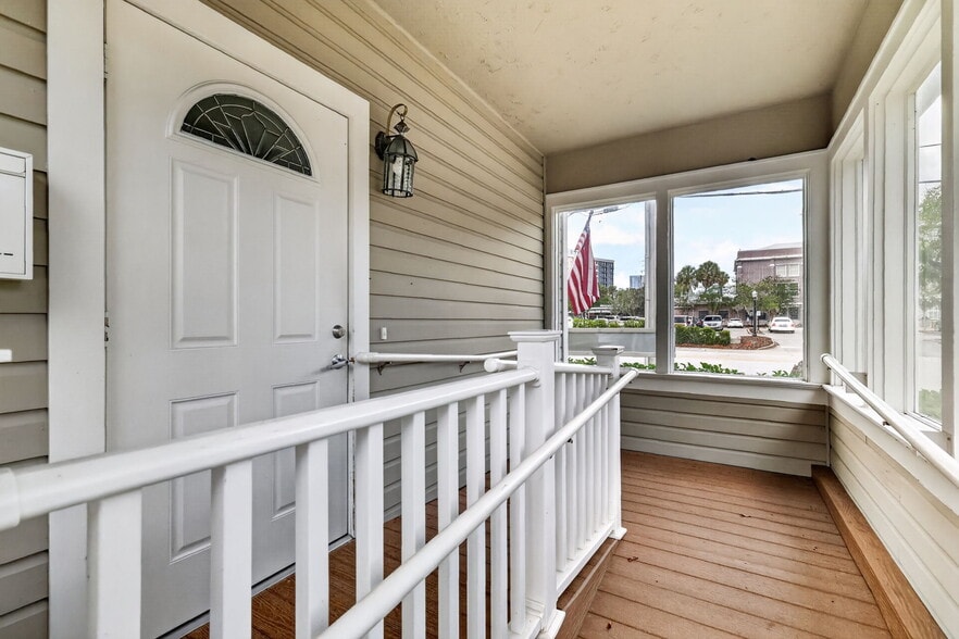 More Photos Of 142 E Gore St, Orlando Medical For Sale
