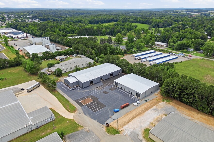 More Photos Of 120 Don Westbrook S Ave, Jasper Manufacturing For Sale
