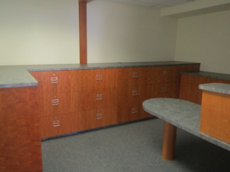 More Photos Of 456 Apple St, Pottstown Warehouse For Lease