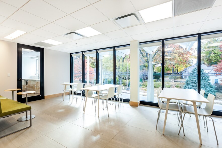 More Photos Of 7301 Mission Rd, Prairie Village Medical For Lease