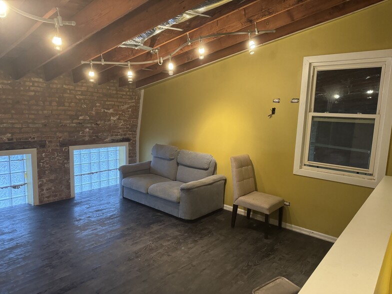 More Photos Of 4519 W Lake St, Chicago Warehouse For Sale