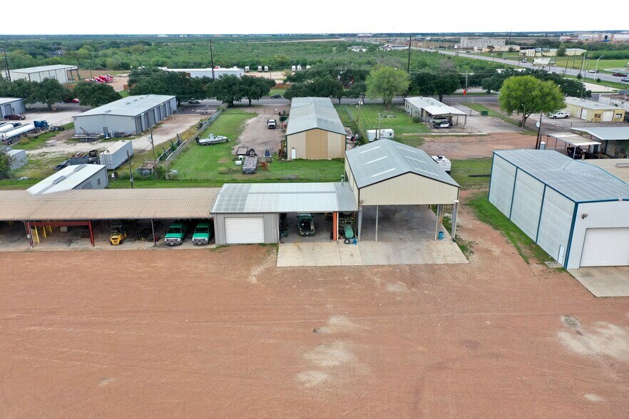 More Photos Of 4906 Houston Hwy, Victoria Light Distribution For Sale