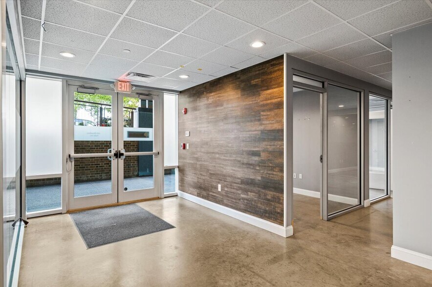 More Photos Of 262-268 Broadway, Saratoga Springs Office Residential For Sale