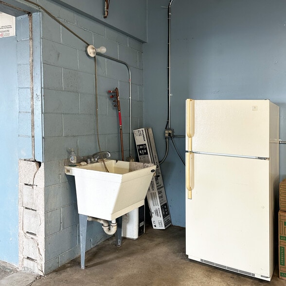 More Photos Of 2603 E 7th Ave, North Saint Paul Light Manufacturing For Sale