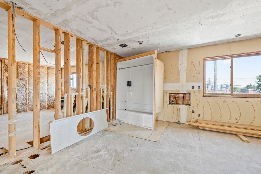 More Photos Of 537 2nd St, Havre Hotel For Sale