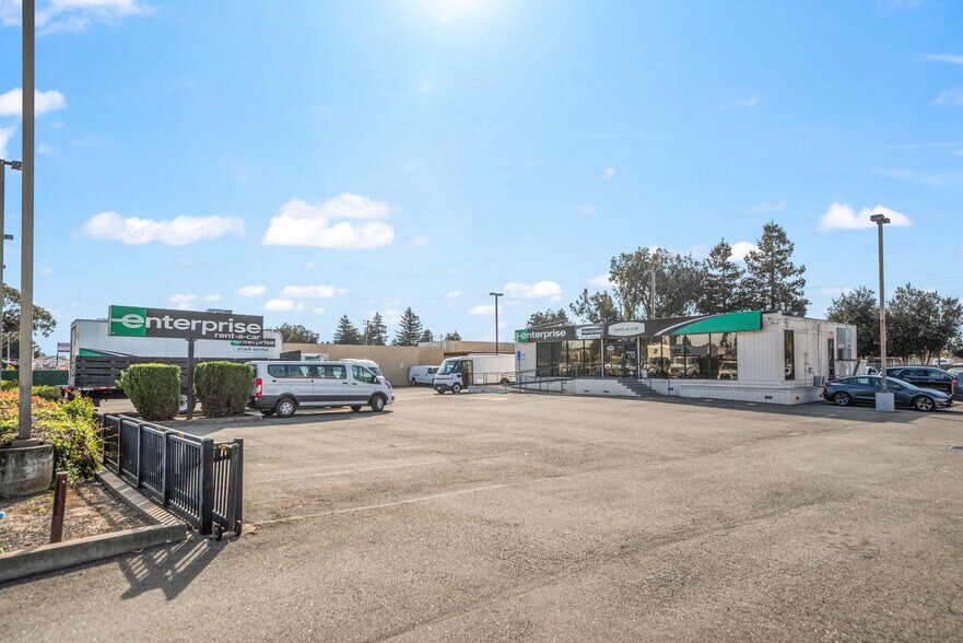 Primary Photo Of 4241 Peralta Blvd, Fremont Auto Dealership For Lease