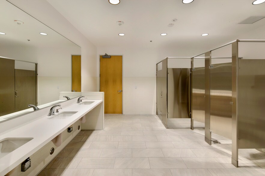 More Photos Of 2930 Inland Empire Blvd, Ontario Unknown For Lease