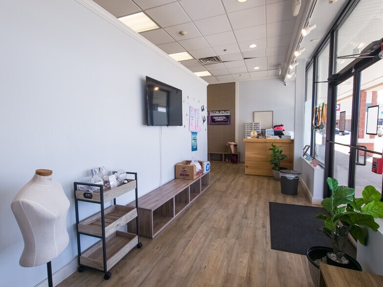 More Photos Of 125 Church St, Pembroke Freestanding For Lease