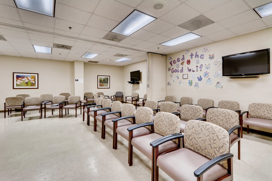 More Photos Of 83 Upper Riverdale Rd SW, Riverdale Medical For Lease