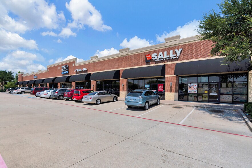 More Photos Of 5850 S Hulen St, Fort Worth Unknown For Lease