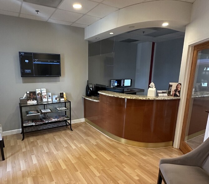 More Photos Of 44345 Premier Plz, Ashburn Medical For Lease