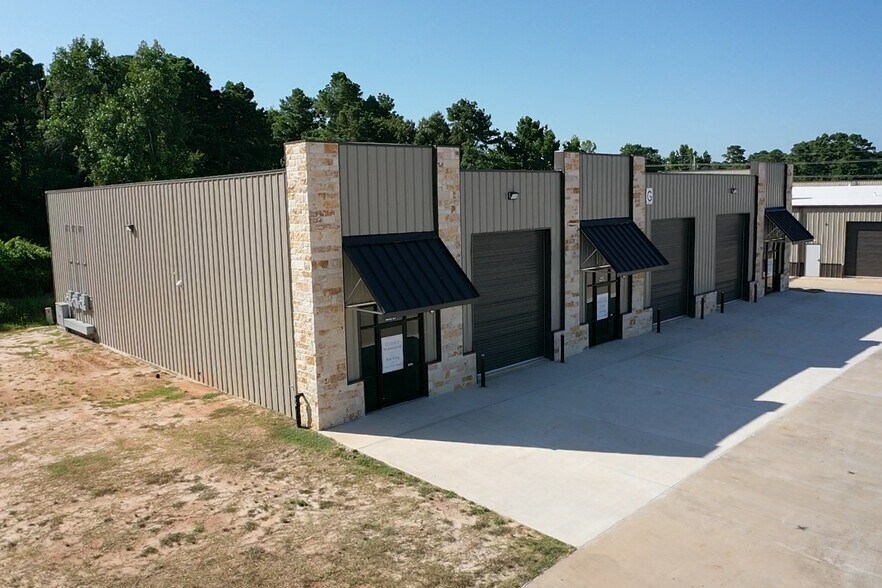 More Photos Of 1905 Longmire Rd, Conroe Unknown For Lease