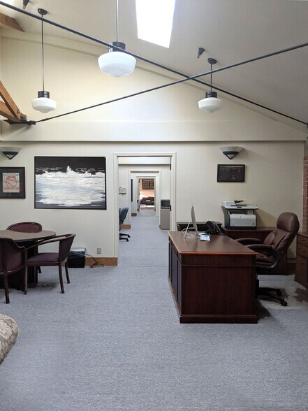 More Photos Of 461 W 6th St, San Pedro Storefront Retail Office For Lease