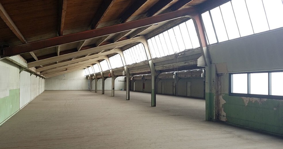 More Photos Of 5820 S Alameda St, Vernon Warehouse For Lease