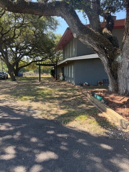 More Photos Of I-10 & Evans St, Alleyton Office Residential For Sale