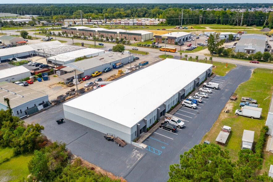 More Photos Of 7148 Cross County Rd, Charleston Warehouse For Lease
