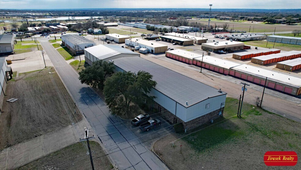 More Photos Of 410 Dodge Dr, Temple Manufacturing For Sale