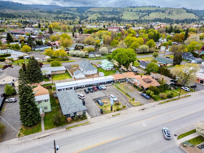 More Photos Of 2116 Adams Ave, La Grande Hotel For Sale