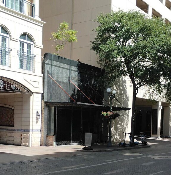Primary Photo Of 211 N Saint Marys St, San Antonio Storefront For Sale