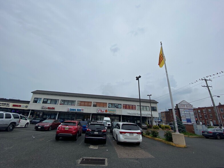 More Photos Of 600-636 Washington Ave, Philadelphia Storefront For Lease