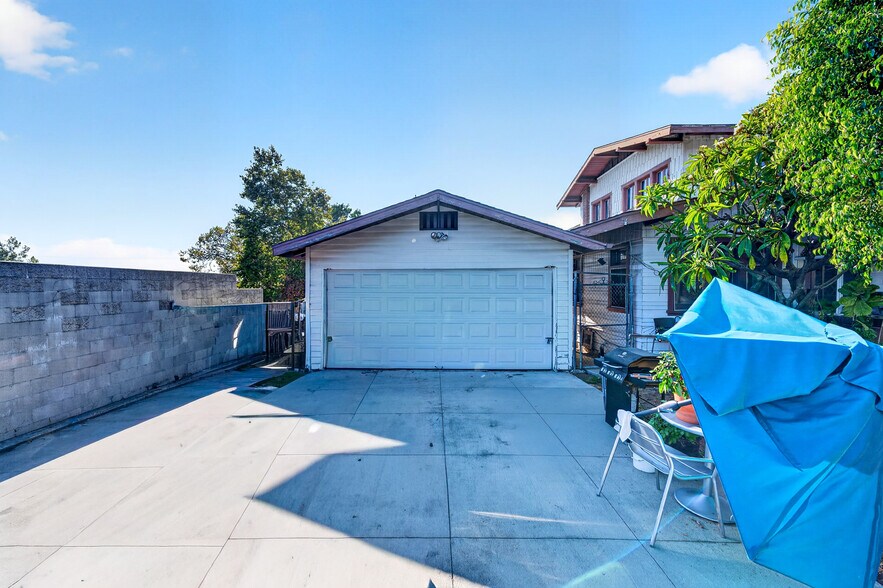More Photos Of 523 N Lake St, Los Angeles Multifamily For Sale
