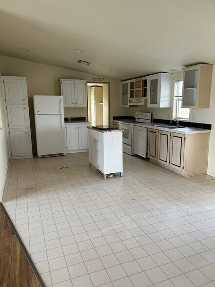 More Photos Of 1328 State Route 89, Chino Valley Office For Sale