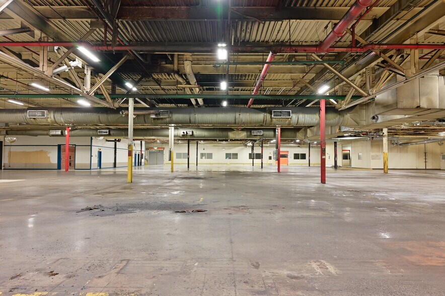 More Photos Of 7500 US 11 W, Rogersville Manufacturing For Sale