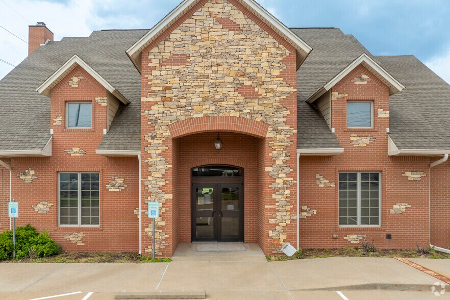More Photos Of 525 S Jardot Rd, Stillwater Office Residential For Sale